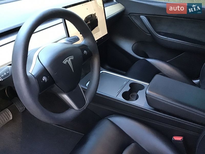 Внедорожник / Кроссовер Tesla Model Y 2022 в Чернигове