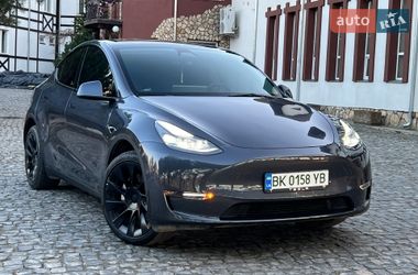 Позашляховик / Кросовер Tesla Model Y 2023 в Рівному