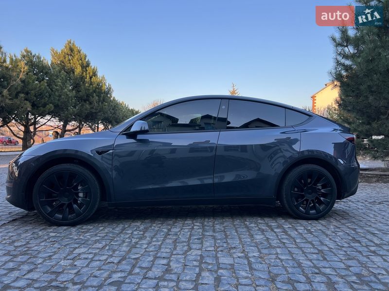 Внедорожник / Кроссовер Tesla Model Y 2023 в Ровно