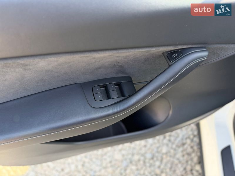 Позашляховик / Кросовер Tesla Model Y 2022 в Івано-Франківську фото 20 Позашляховик / Кросовер Tesla Model Y 2022 в Івано-Франківську