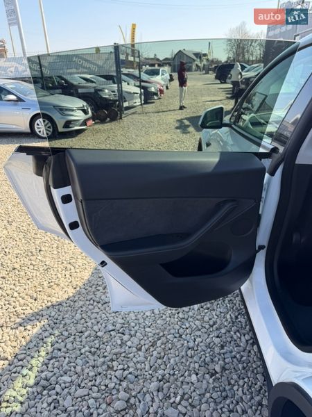 Позашляховик / Кросовер Tesla Model Y 2022 в Івано-Франківську фото 25 Позашляховик / Кросовер Tesla Model Y 2022 в Івано-Франківську