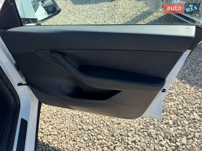 Позашляховик / Кросовер Tesla Model Y 2022 в Івано-Франківську фото 31 Позашляховик / Кросовер Tesla Model Y 2022 в Івано-Франківську