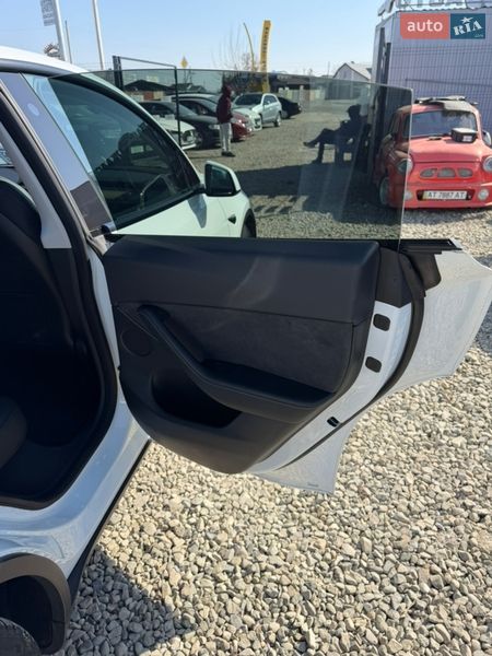 Позашляховик / Кросовер Tesla Model Y 2022 в Івано-Франківську фото 35 Позашляховик / Кросовер Tesla Model Y 2022 в Івано-Франківську