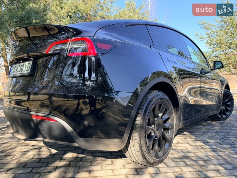 Внедорожник / Кроссовер Tesla Model Y 2024 в Дрогобыче