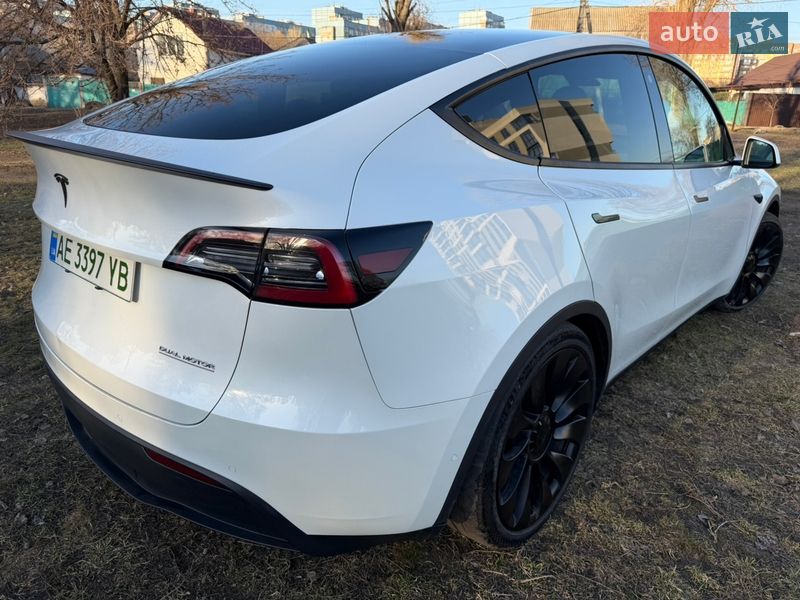 Внедорожник / Кроссовер Tesla Model Y 2022 в Днепре