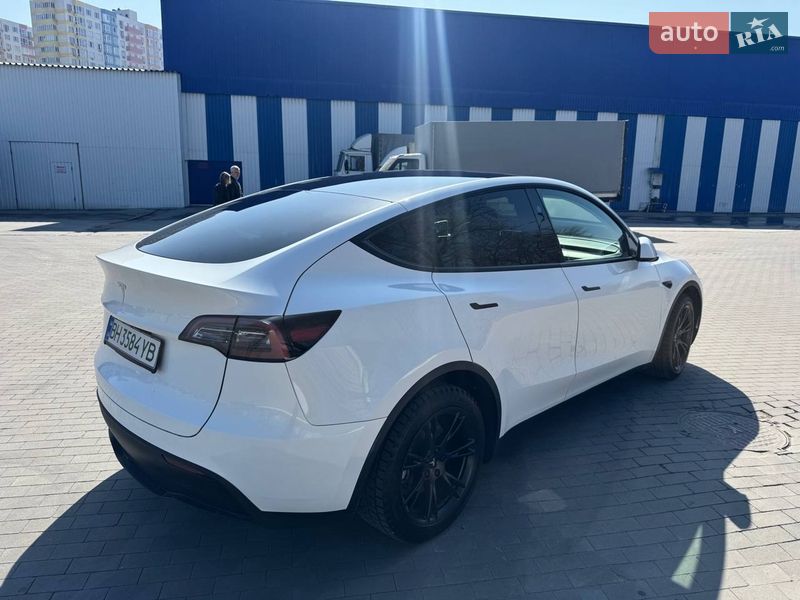 Внедорожник / Кроссовер Tesla Model Y 2023 в Одессе