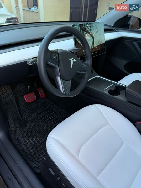 Внедорожник / Кроссовер Tesla Model Y 2024 в Дрогобыче
