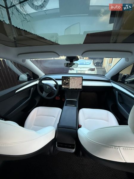 Внедорожник / Кроссовер Tesla Model Y 2024 в Дрогобыче