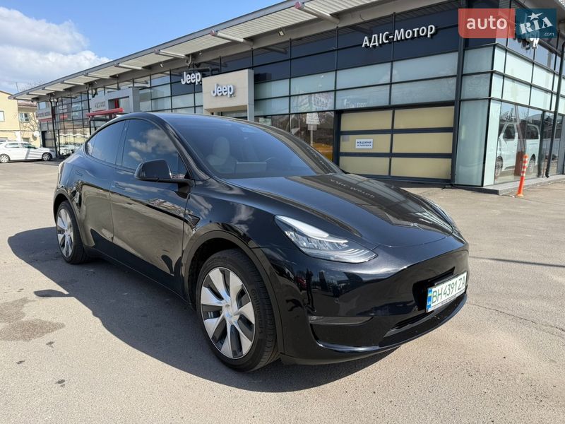 Tesla Model Y 2021