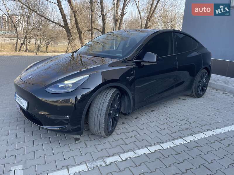 Внедорожник / Кроссовер Tesla Model Y 2021 в Хмельницком