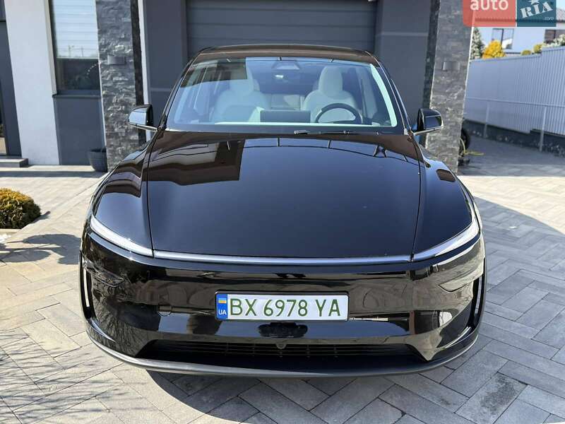 Внедорожник / Кроссовер Tesla Model Y 2025 в Хмельницком