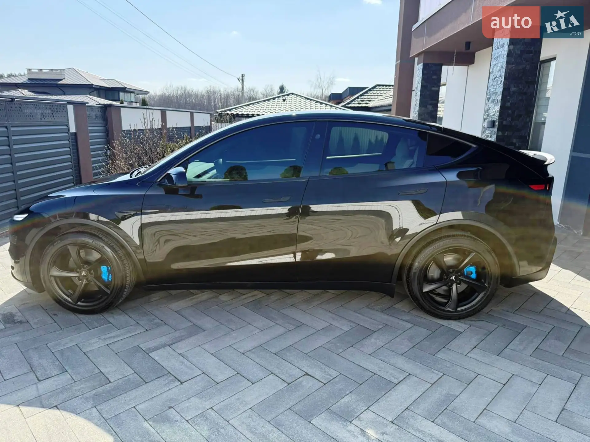 2025 Tesla Model Y - мініатюра 8