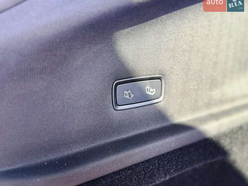 Позашляховик / Кросовер Tesla Model Y 2025 в Хмельницькому