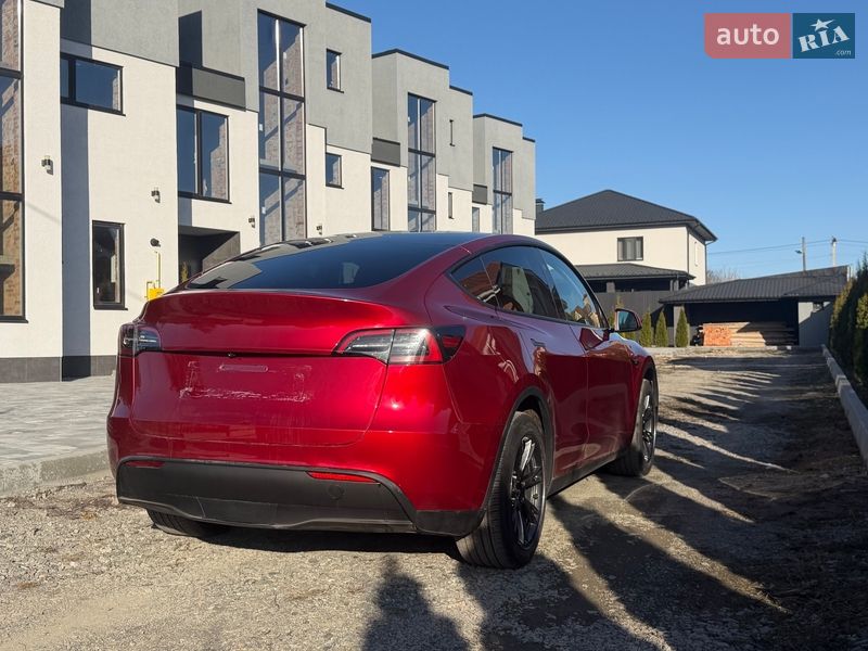 Позашляховик / Кросовер Tesla Model Y 2024 в Полтаві