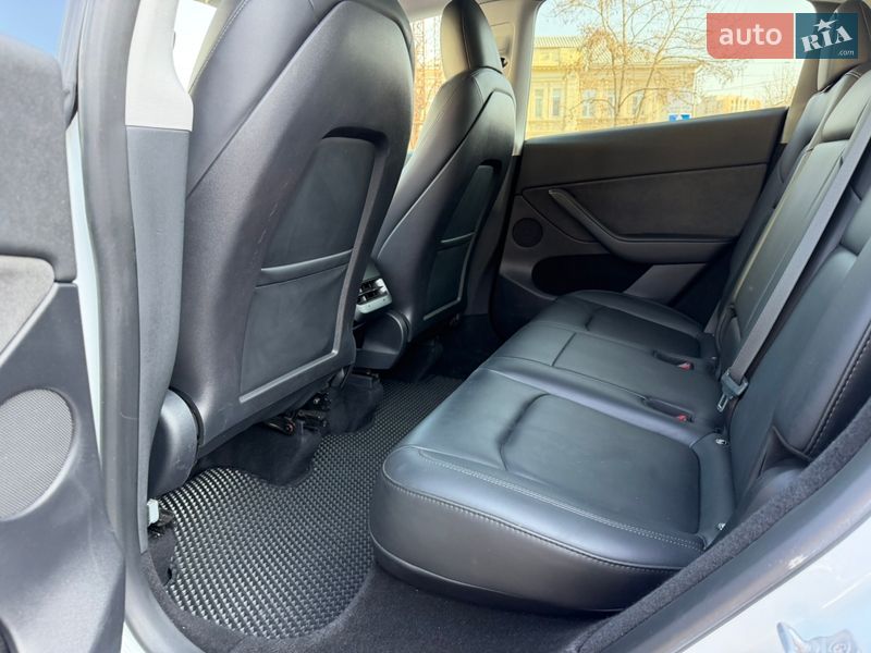 Внедорожник / Кроссовер Tesla Model Y 2023 в Николаеве