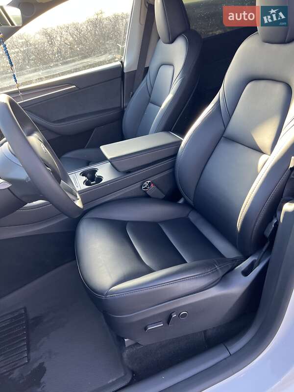 Позашляховик / Кросовер Tesla Model Y 2024 в Полтаві