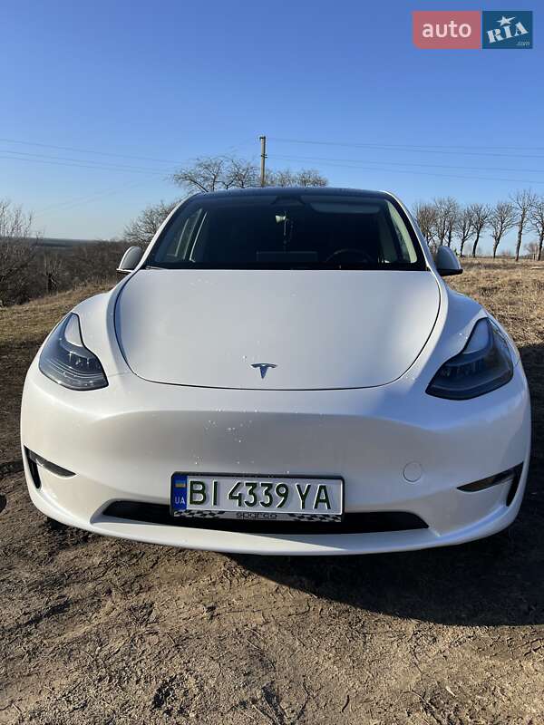 Позашляховик / Кросовер Tesla Model Y 2024 в Полтаві
