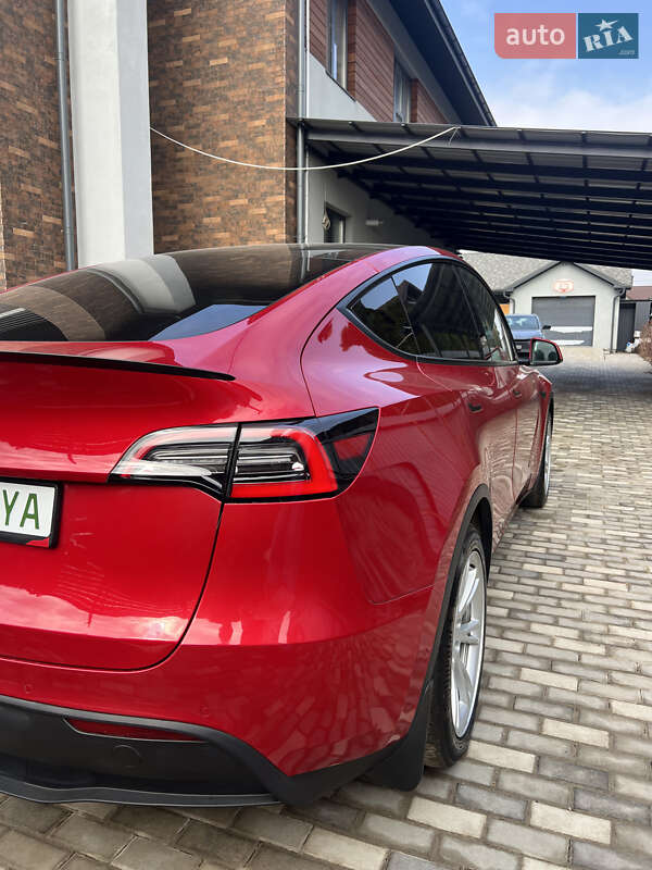 Внедорожник / Кроссовер Tesla Model Y 2021 в Полтаве