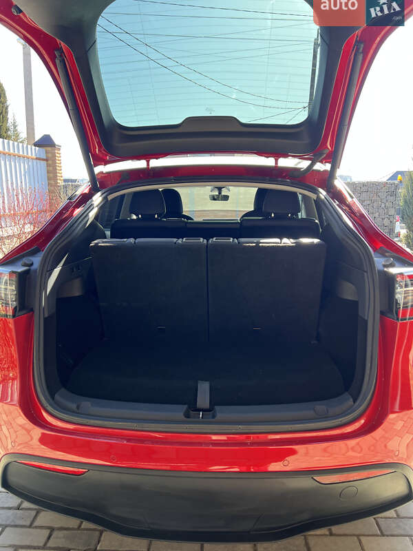Внедорожник / Кроссовер Tesla Model Y 2021 в Полтаве