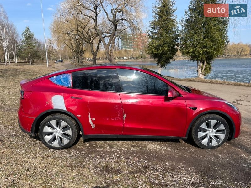 Внедорожник / Кроссовер Tesla Model Y 2021 в Ровно