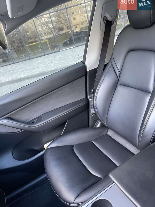 Внедорожник / Кроссовер Tesla Model Y 2022 в Днепре фото 15 Внедорожник / Кроссовер Tesla Model Y 2022 в Днепре