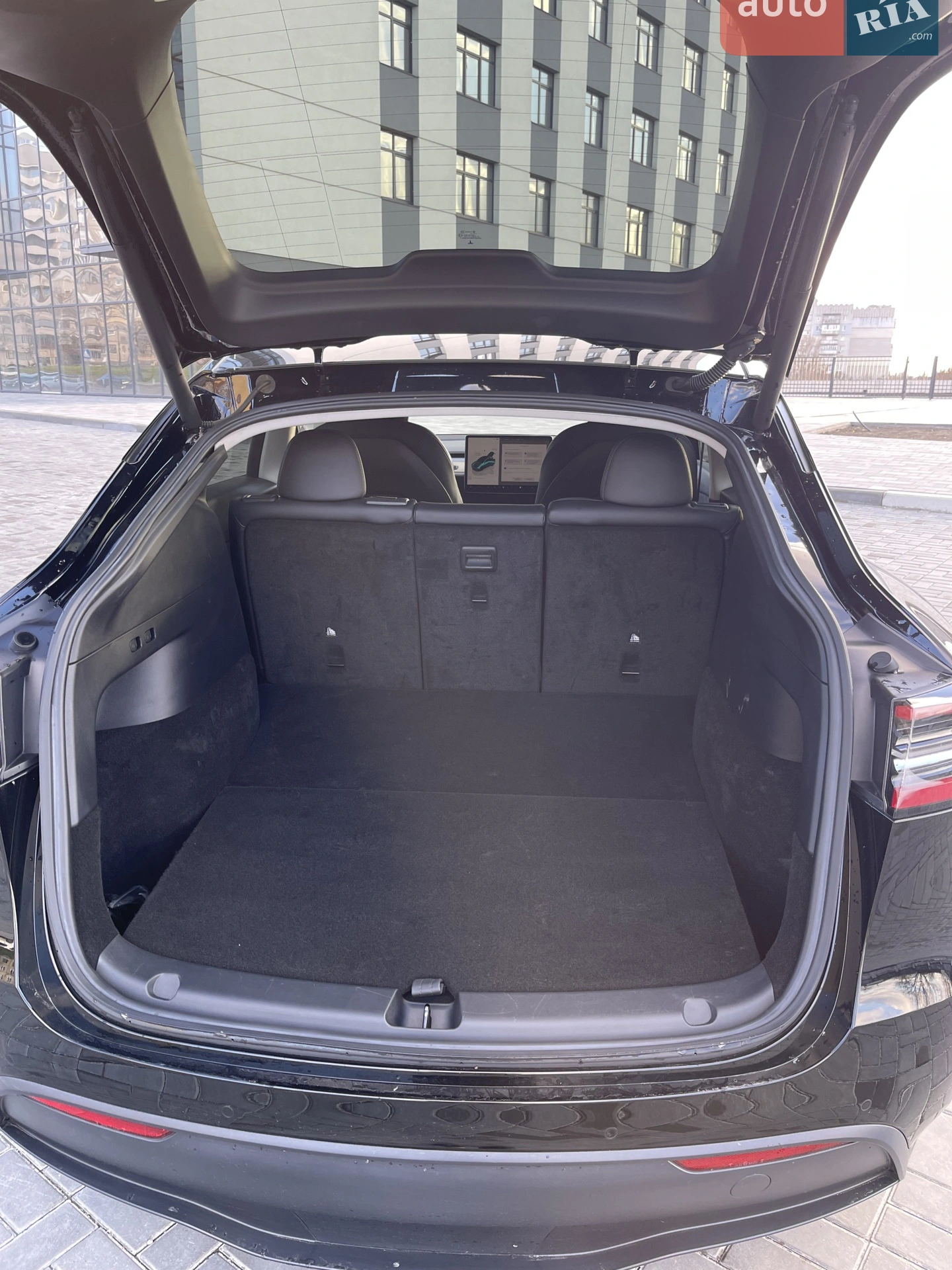 2022 Tesla Model Y - мініатюра 18