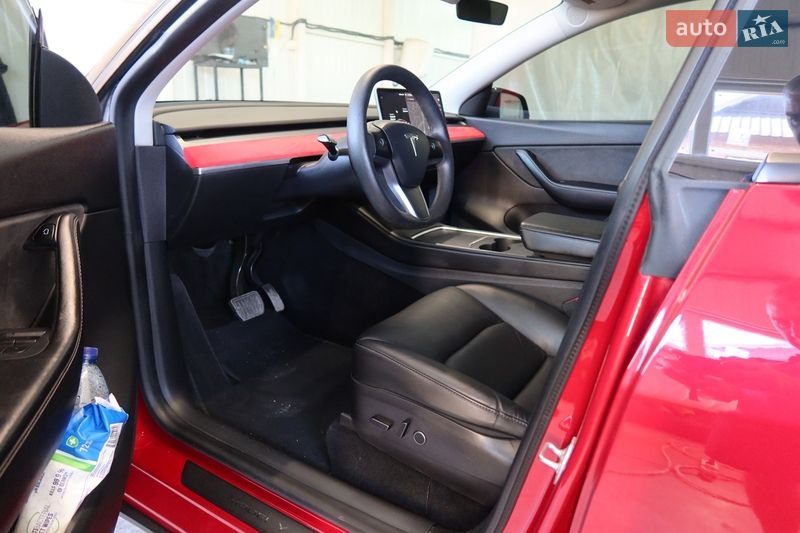 Внедорожник / Кроссовер Tesla Model Y 2021 в Ивано-Франковске