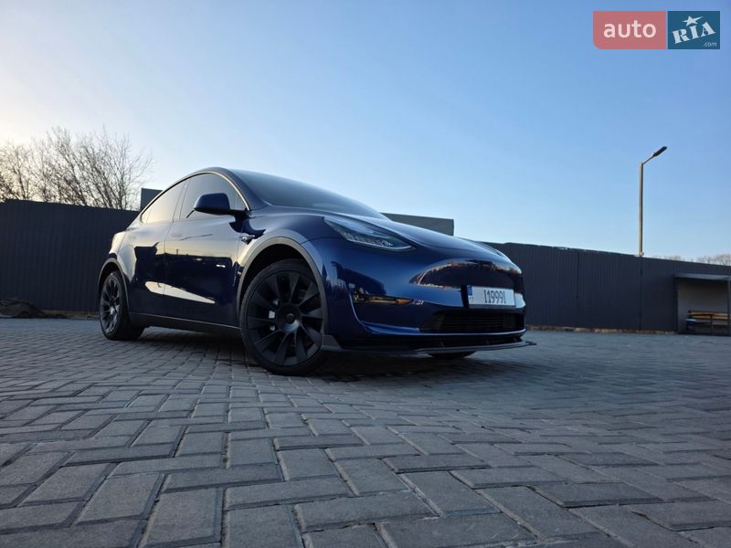 Внедорожник / Кроссовер Tesla Model Y 2023 в Полтаве