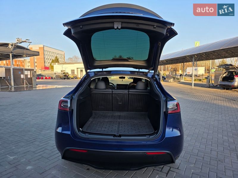 Внедорожник / Кроссовер Tesla Model Y 2023 в Полтаве
