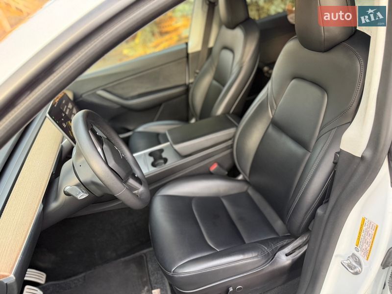 Позашляховик / Кросовер Tesla Model Y 2021 в Кривому Розі