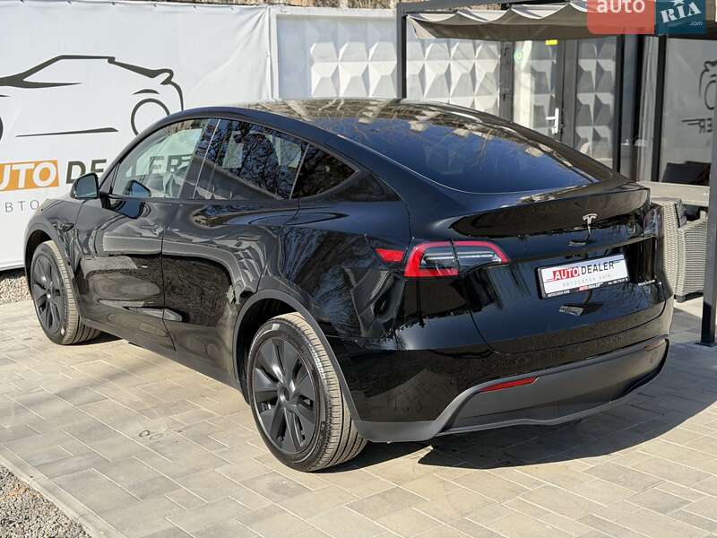 Позашляховик / Кросовер Tesla Model Y 2024 в Києві