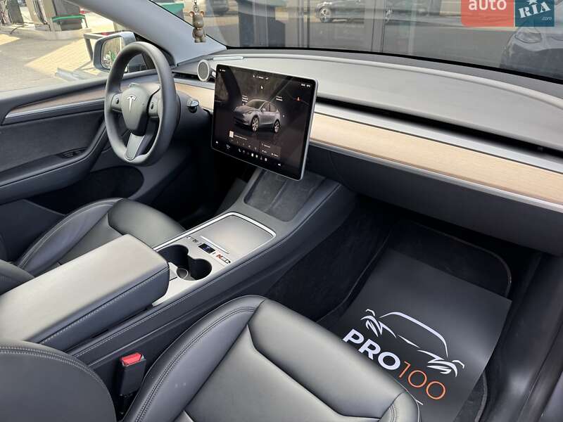 Внедорожник / Кроссовер Tesla Model Y 2023 в Киеве