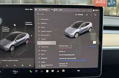 Внедорожник / Кроссовер Tesla Model Y 2023 в Киеве