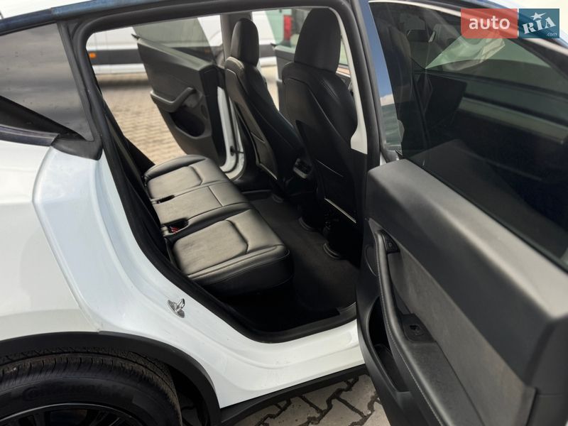 Внедорожник / Кроссовер Tesla Model Y 2022 в Луцке