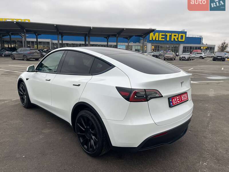 Позашляховик / Кросовер Tesla Model Y 2023 в Києві фото 12 Позашляховик / Кросовер Tesla Model Y 2023 в Києві