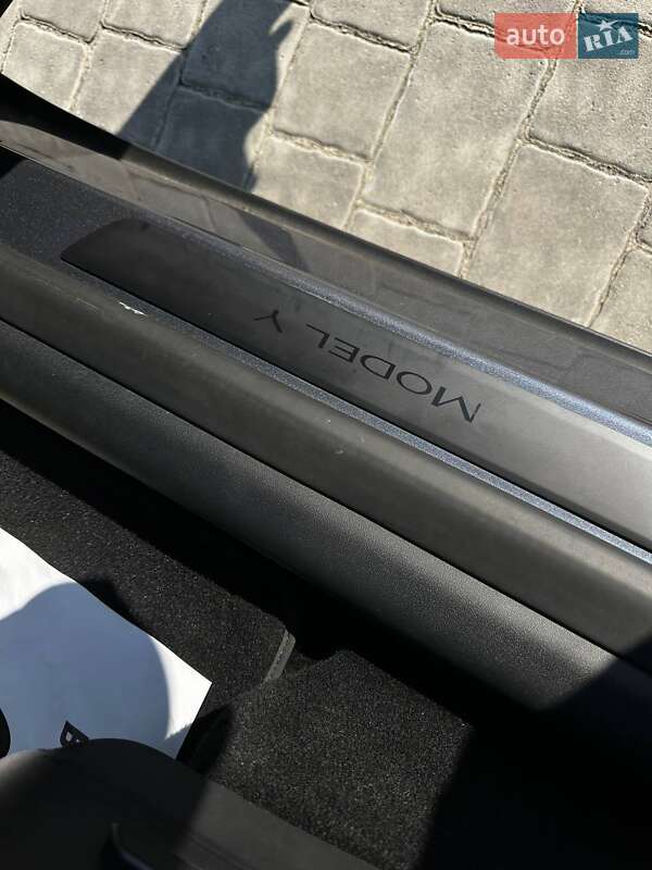 Позашляховик / Кросовер Tesla Model Y 2023 в Шептицькому фото 19 Позашляховик / Кросовер Tesla Model Y 2023 в Шептицькому