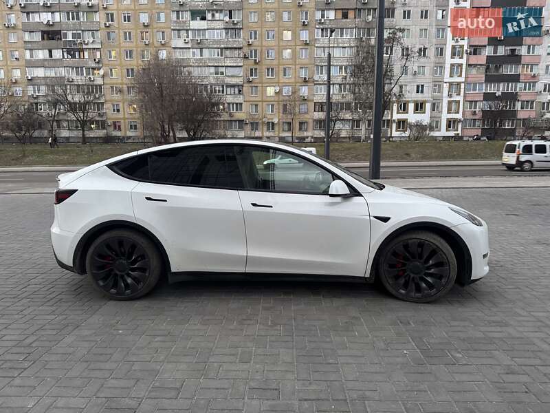 Внедорожник / Кроссовер Tesla Model Y 2021 в Днепре