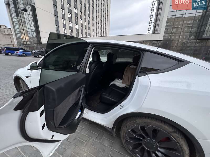 Внедорожник / Кроссовер Tesla Model Y 2021 в Днепре