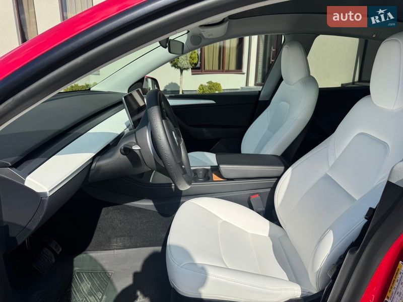 Внедорожник / Кроссовер Tesla Model Y 2023 в Стрые