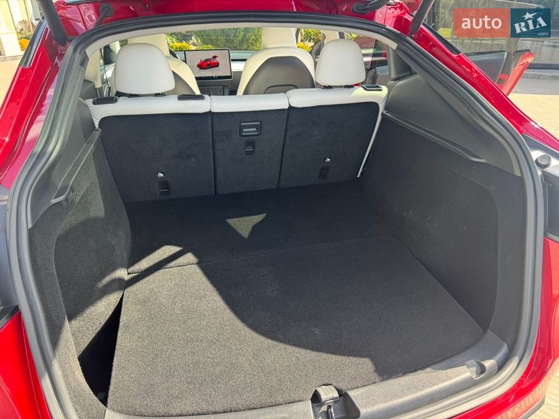 Внедорожник / Кроссовер Tesla Model Y 2023 в Стрые