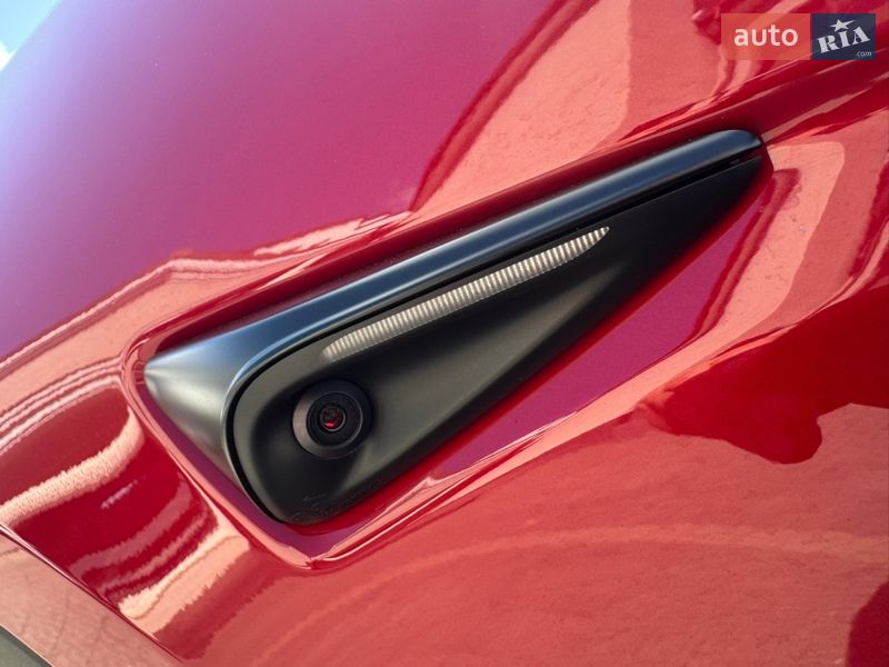 Внедорожник / Кроссовер Tesla Model Y 2023 в Стрые