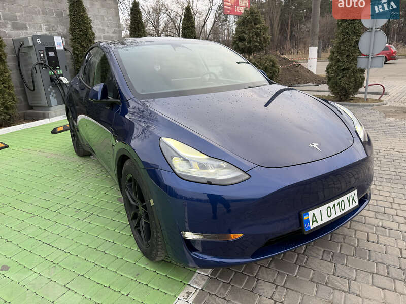 Tesla Model Y 2021