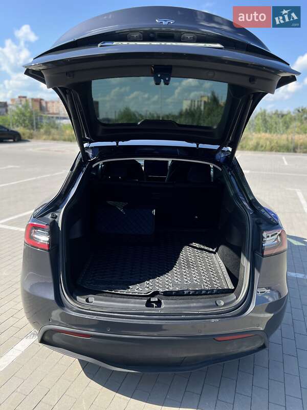 Внедорожник / Кроссовер Tesla Model Y 2021 в Виннице