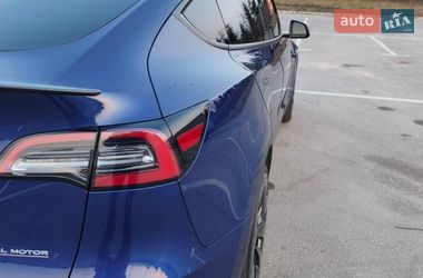 Внедорожник / Кроссовер Tesla Model Y 2021 в Львове