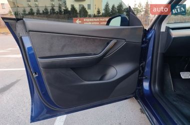 Внедорожник / Кроссовер Tesla Model Y 2021 в Львове
