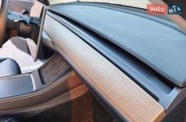 Внедорожник / Кроссовер Tesla Model Y 2021 в Львове