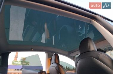 Внедорожник / Кроссовер Tesla Model Y 2021 в Львове