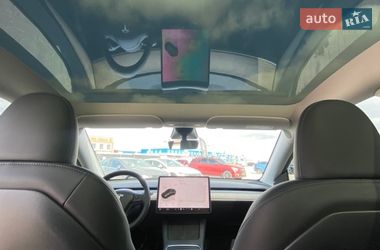 Внедорожник / Кроссовер Tesla Model Y 2023 в Киеве