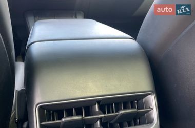 Внедорожник / Кроссовер Tesla Model Y 2023 в Киеве