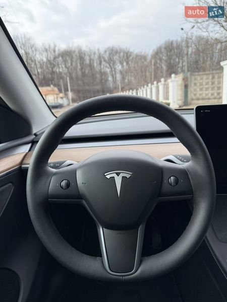 Внедорожник / Кроссовер Tesla Model Y 2024 в Виннице